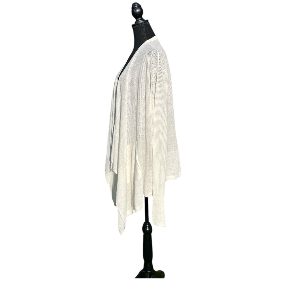 Women’s Cream Net Sweater. By Vera Wang size XL. Multiple use uses. - Picture 3 of 5